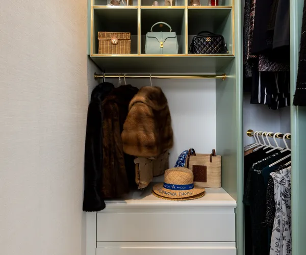 Walk-in wardrobe, Little Venice