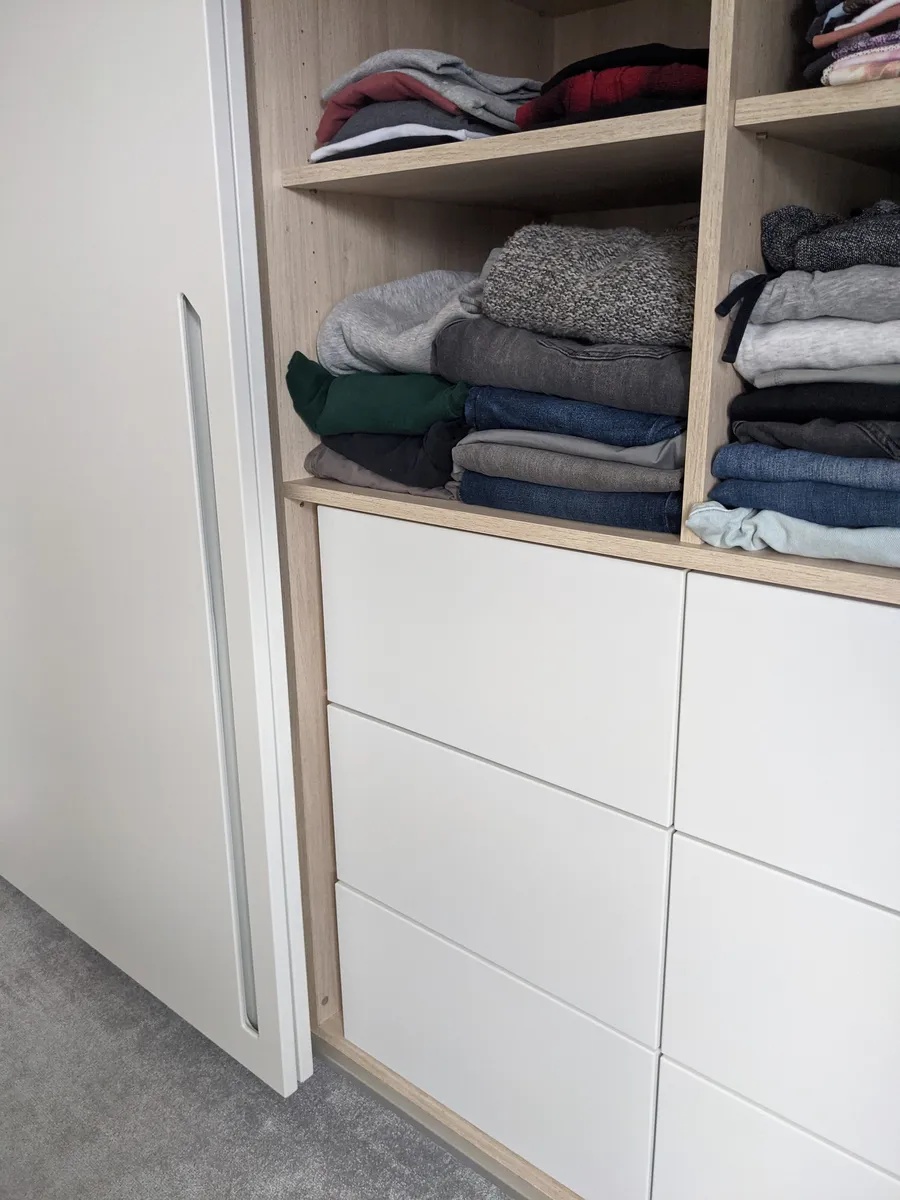 Sliding wardrobe
