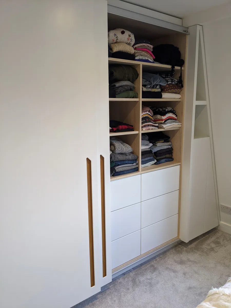Sliding wardrobe