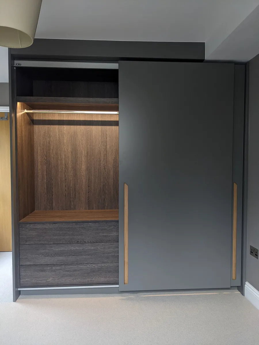 Sliding door wardrobe