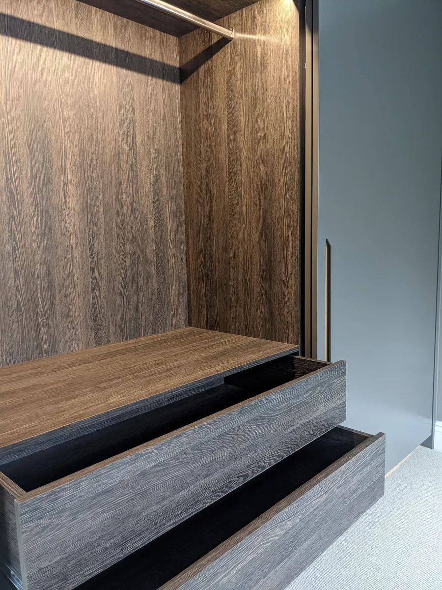 Sliding door wardrobe