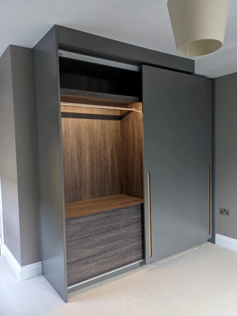 Sliding door wardrobe