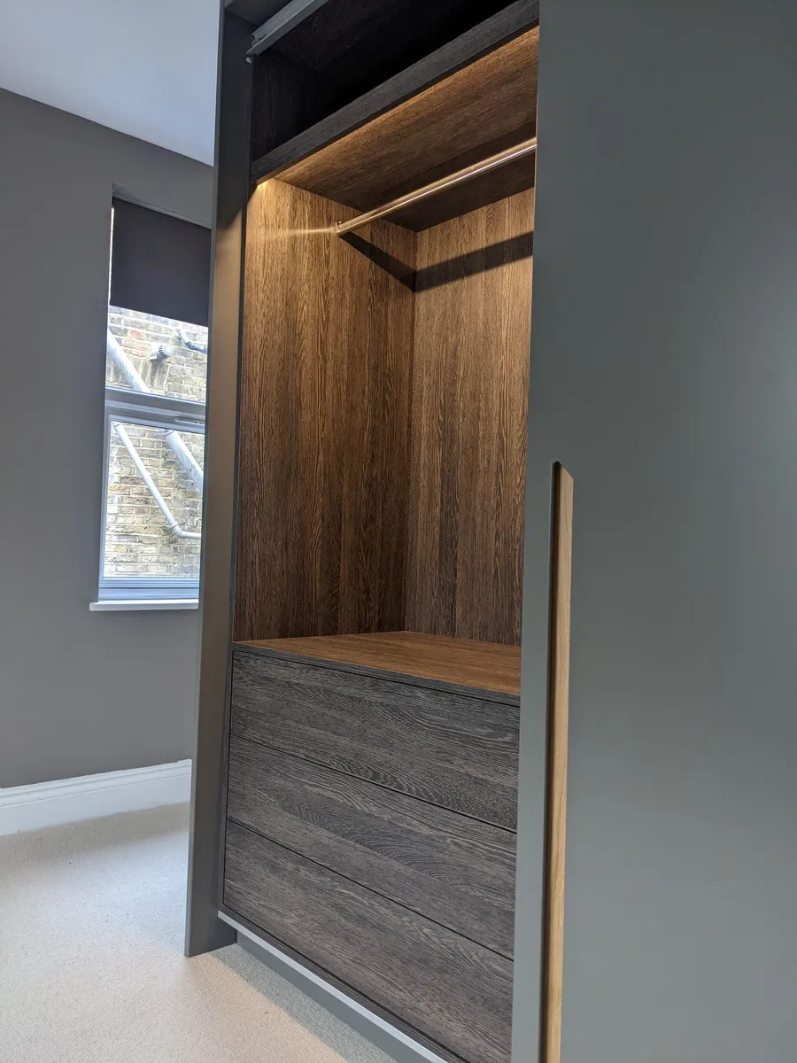 Sliding door wardrobe