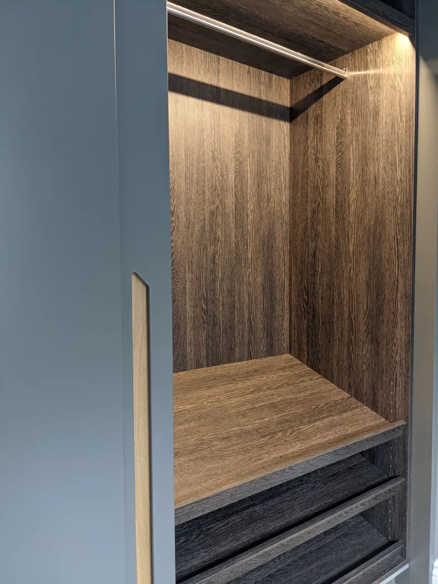 Sliding door wardrobe