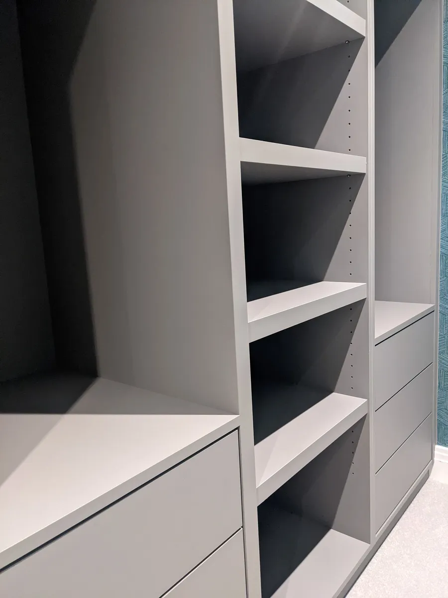 Walk-in wardrobe