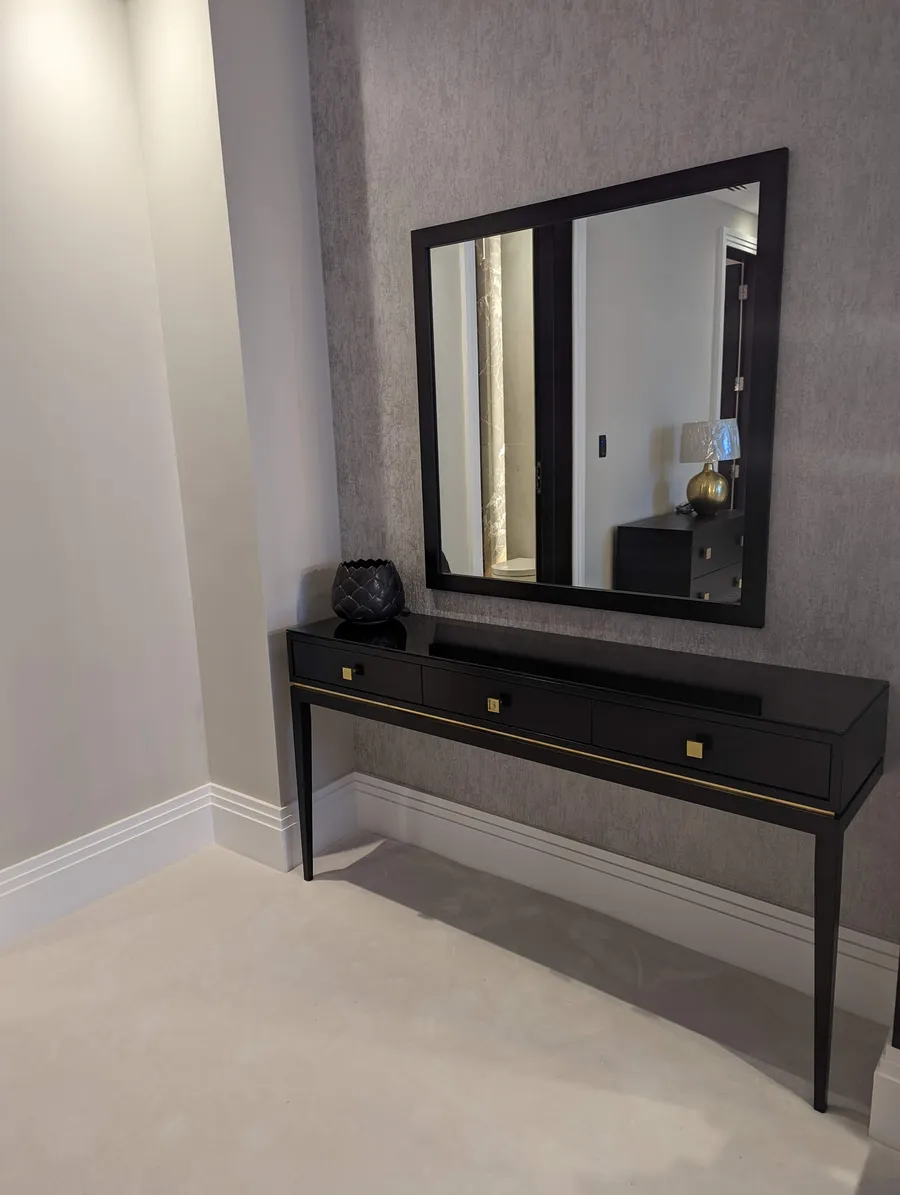 Dressing table