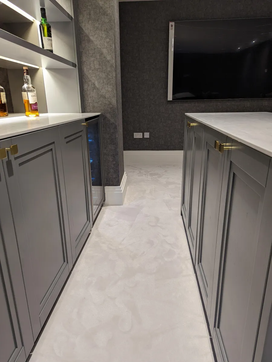 Drinks bar & island