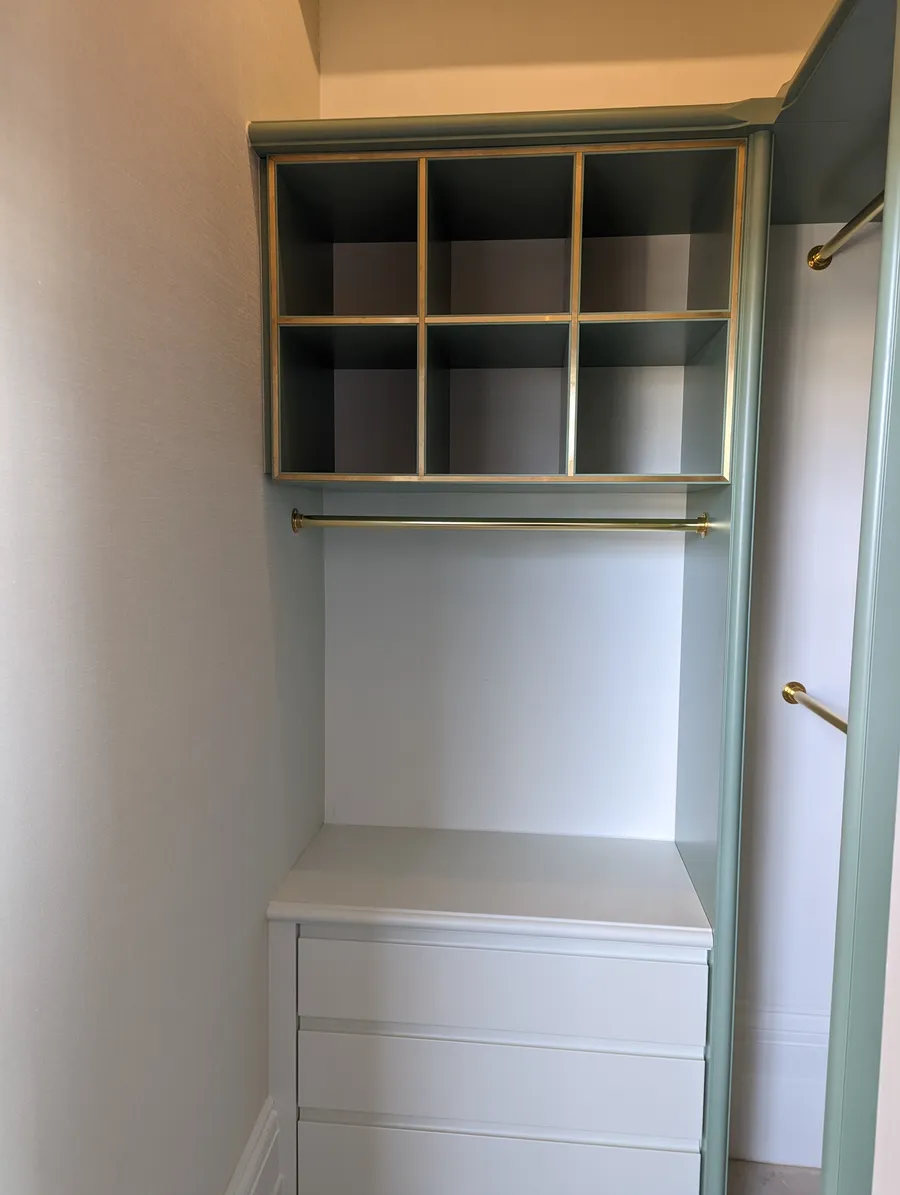 Walk-in wardrobe