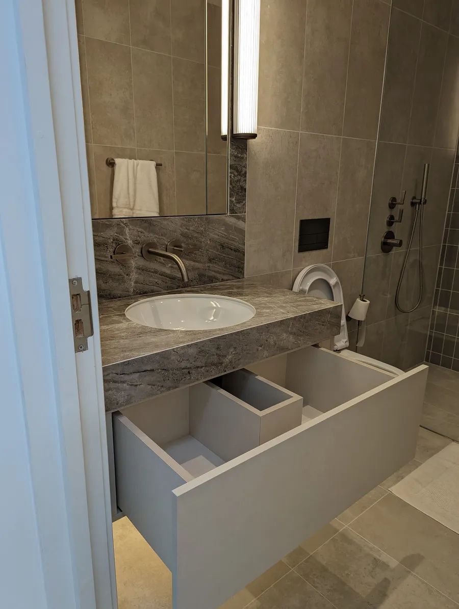 Bathroom unit