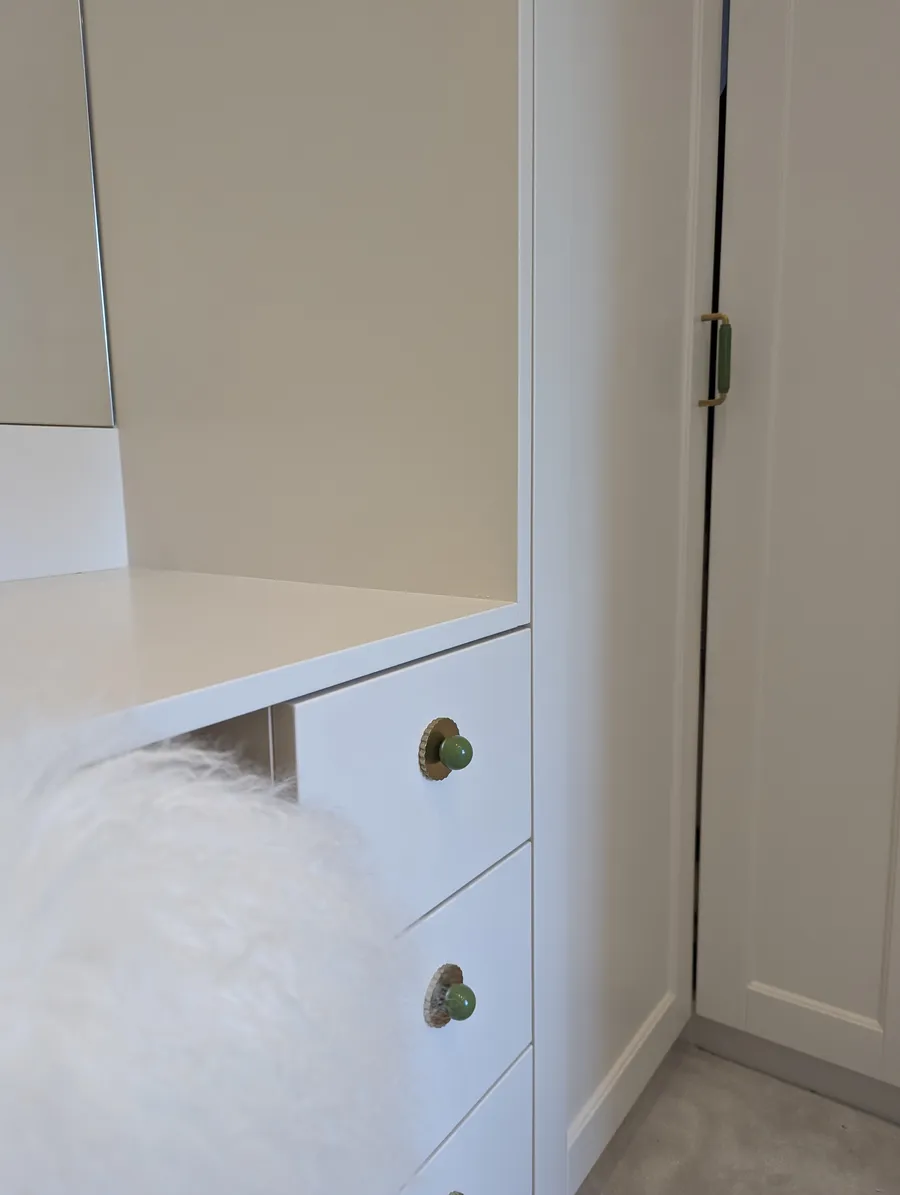 Walk-in wardrobe