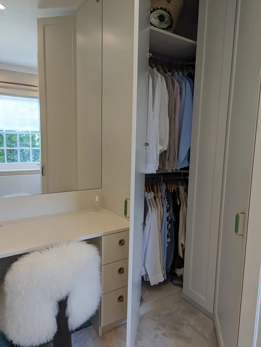 Walk-in wardrobe