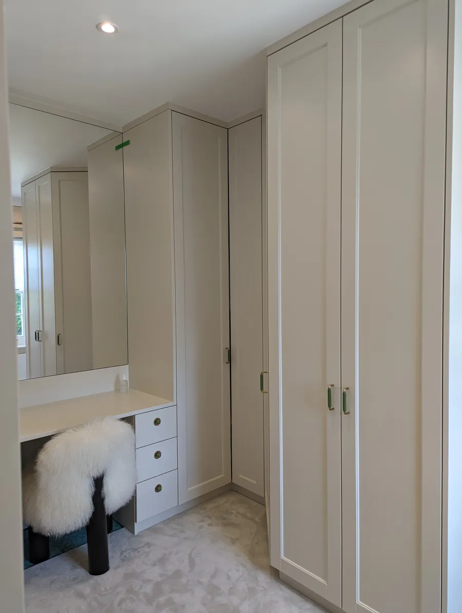 Walk-in wardrobe