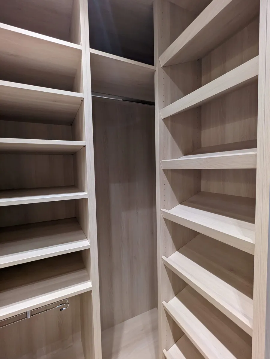 Walk-in wardrobe