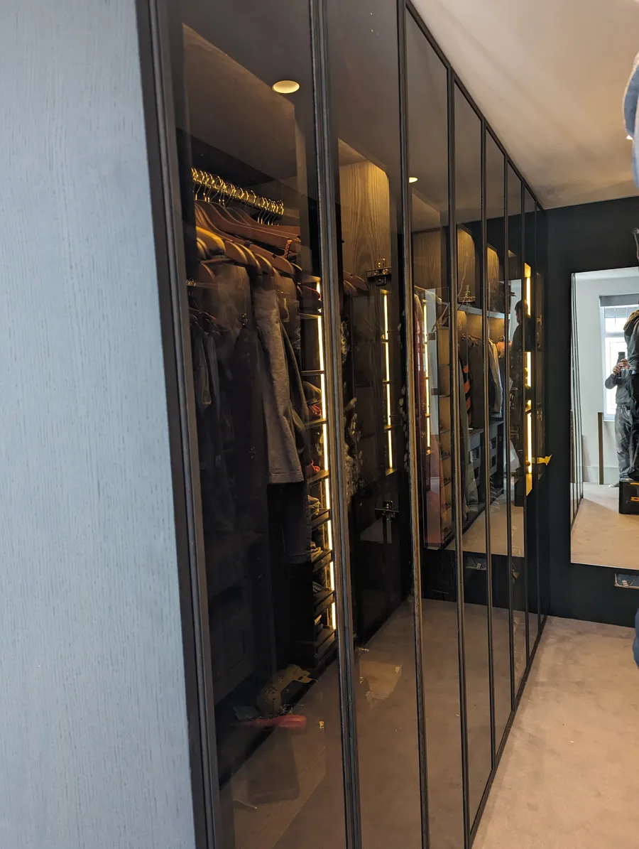Walk-in wardrobe
