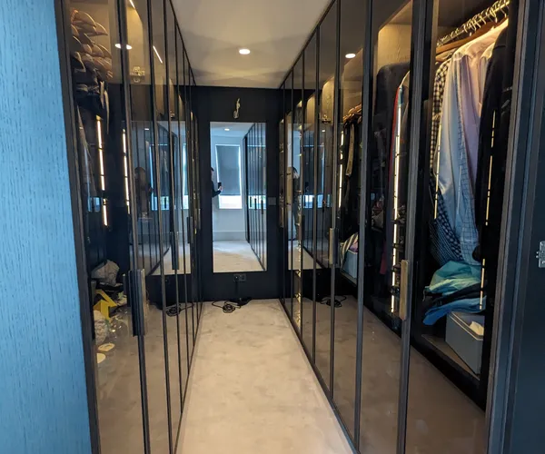 Walk-in wardrobe, Mill Hill