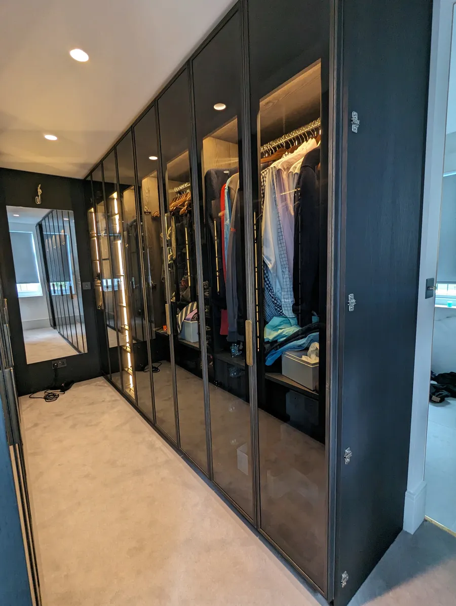 Walk-in wardrobe