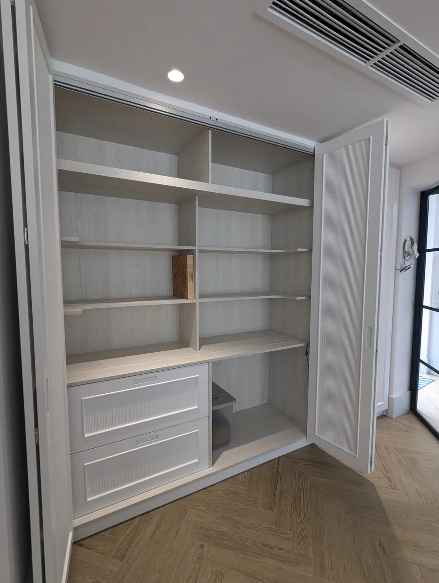 Kitchen pantry