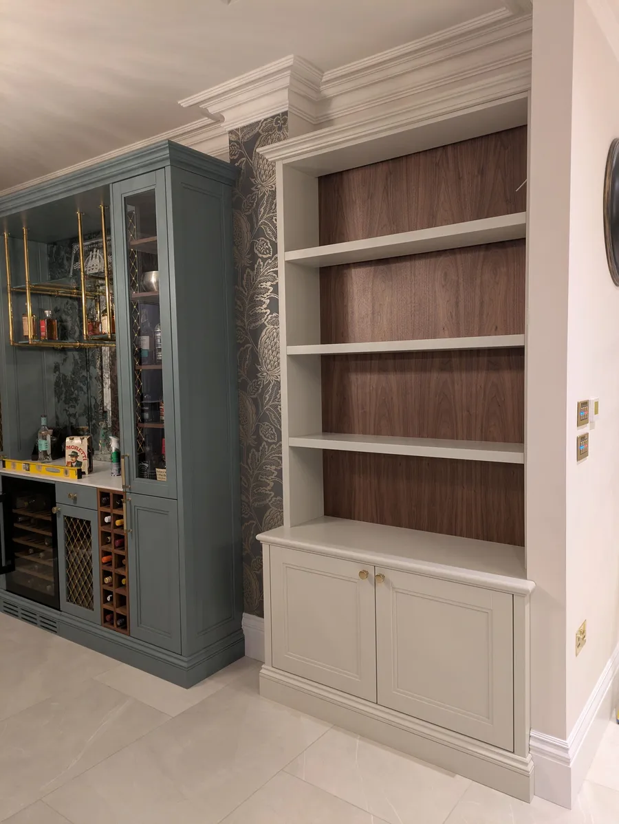 Traditional alcove unit