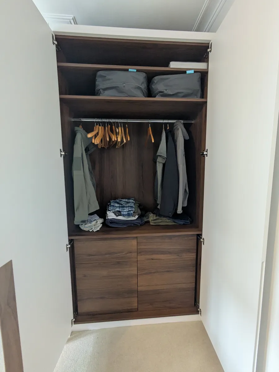 Alcove wardrobes
