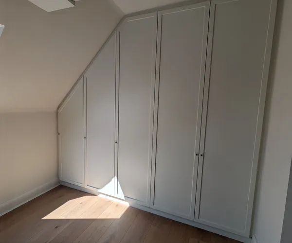 Loft wardrobe, Kilburn