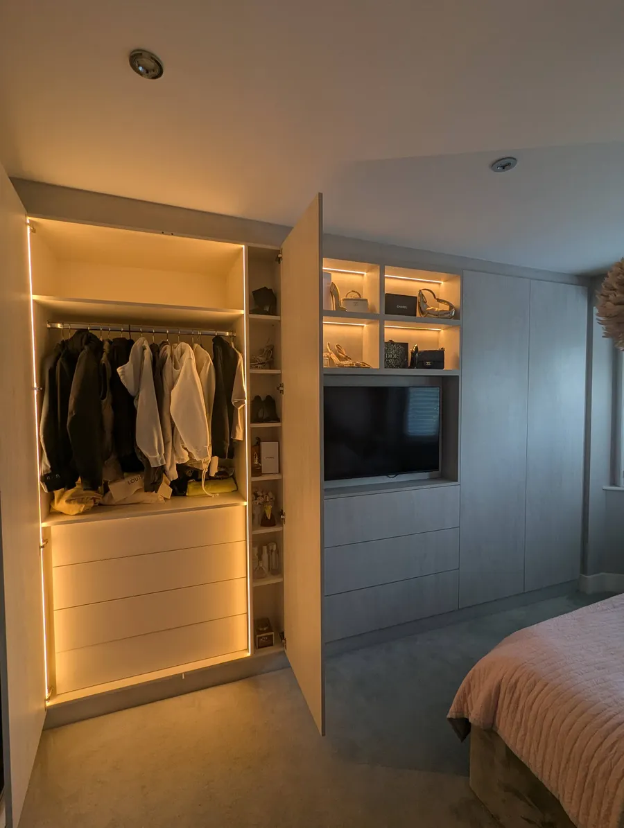 Bedroom wardrobe