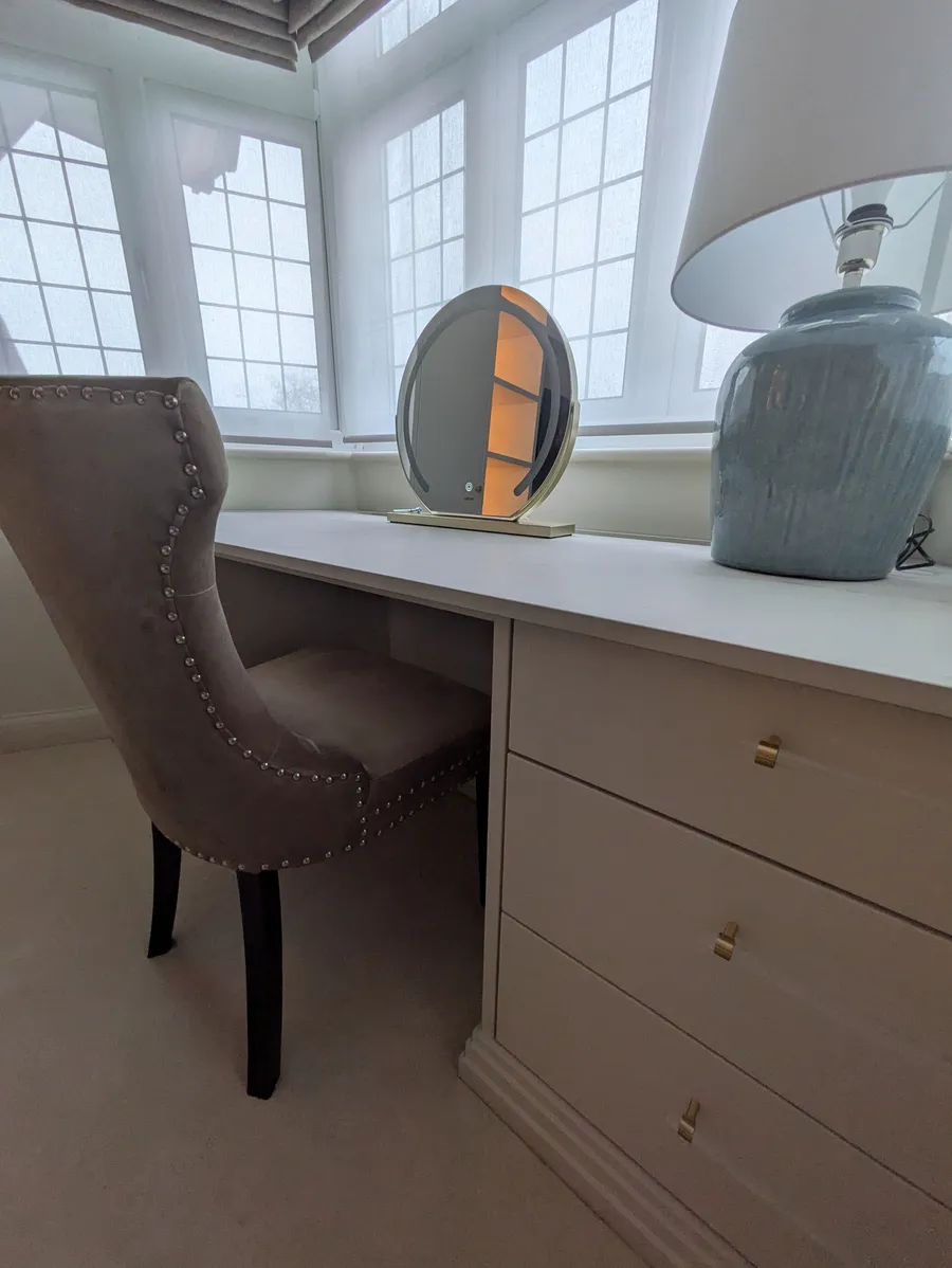 Dressing table