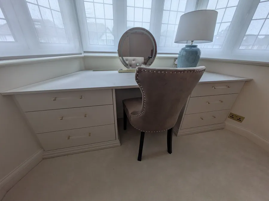 Dressing table